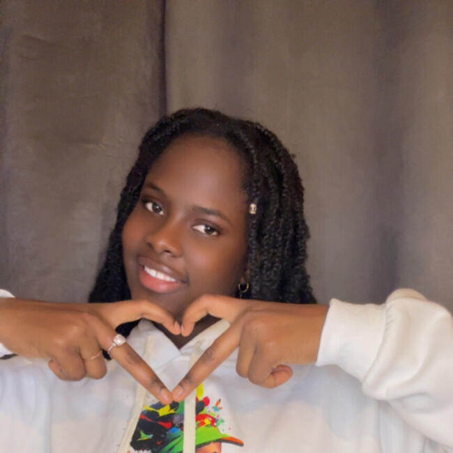 Babysitter in Herstal: Madeleine Valentine