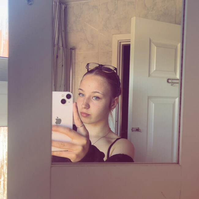 Babysitter in Preston: Evelina