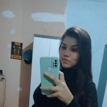 Babá em Porto Alegre: Caroline