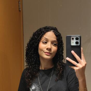 Babysitter Londrina: Clara