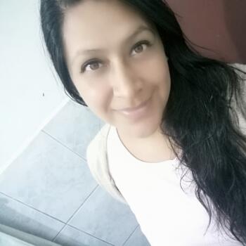 Niñera Loja: Arianna