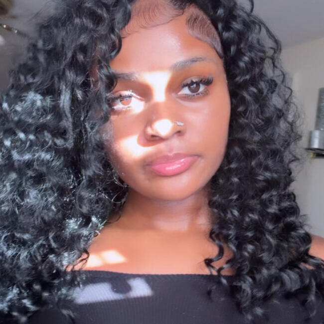 Babysitter in Miami: Destini