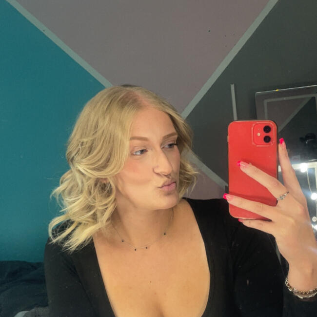 Babysitter in Fenain: Maeva