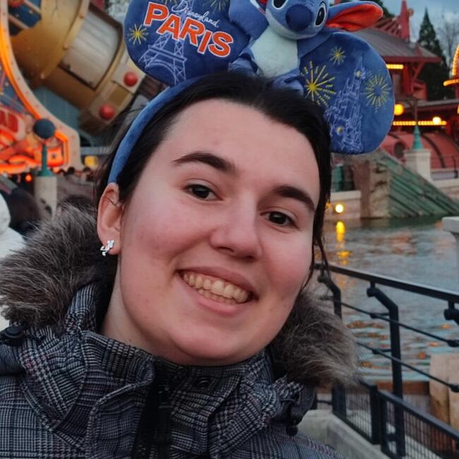 Babysitter in Saint-Cyr-l'École: Lea