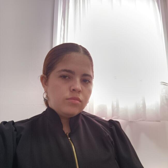 Babysitter in Goianira: Gabriela