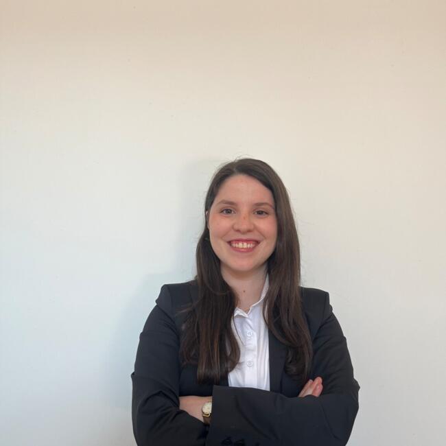 Babysitter em Ribeirão: Mariana