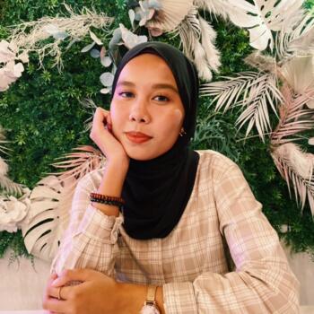 Babysitter in Singapore: Fifi