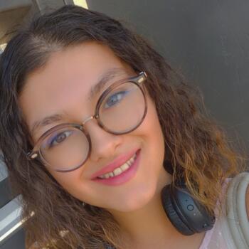 Baby-sitter Oingt: Clemence