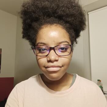 Babysitter in Springfield (Massachusetts): Nina