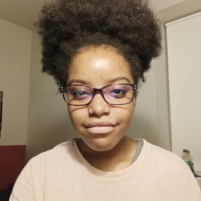 Babysitter in Springfield (Massachusetts): Nina