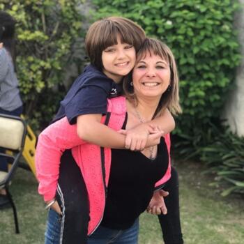 Babysitter in Castelar: Laura
