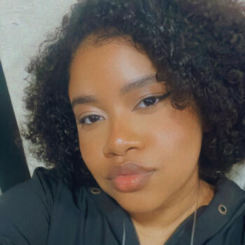 Babysitter in Cabo Frio: Ketlein