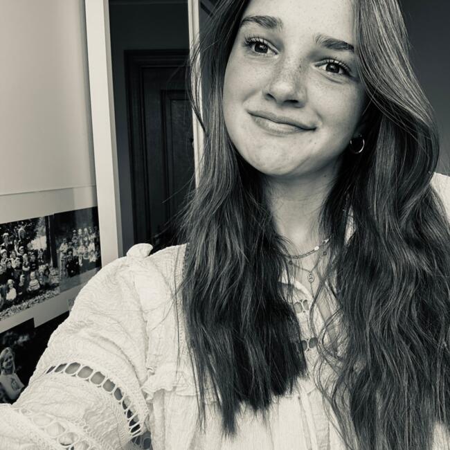 Babysitter in Sart Messire Guillaume: Lucie