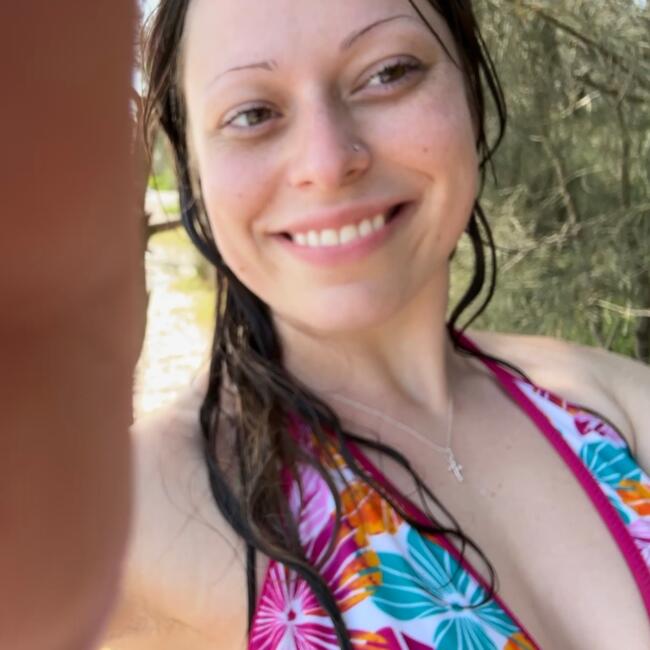Baby-sitter in Newcastle: Ella