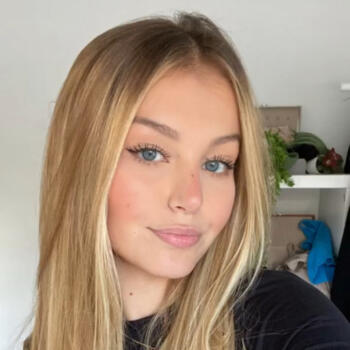 Babysitter in Mons: Apolline