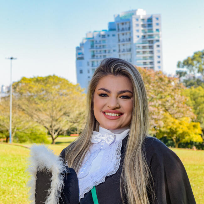 Babá em Florianópolis: Luana