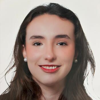 Babysitter in Pamplona: Isabela
