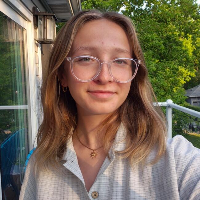 Babysitter in Hamilton: Sarah