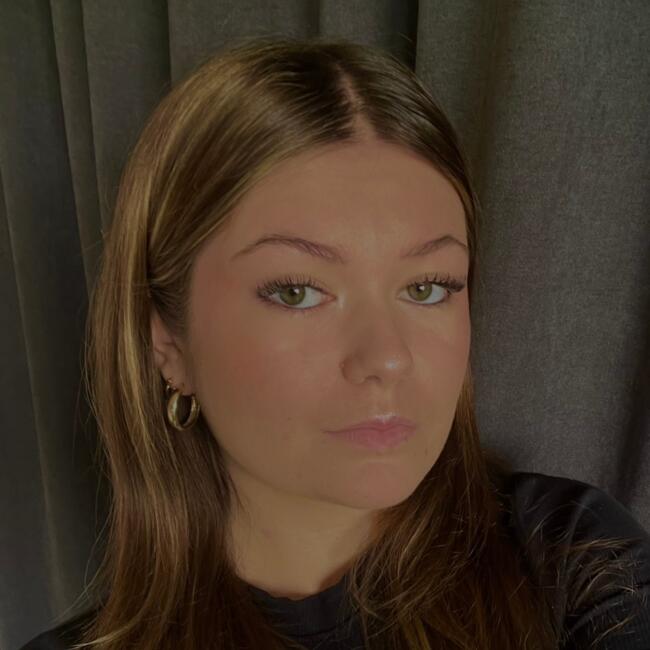 Babysitter in Nantes: Anna