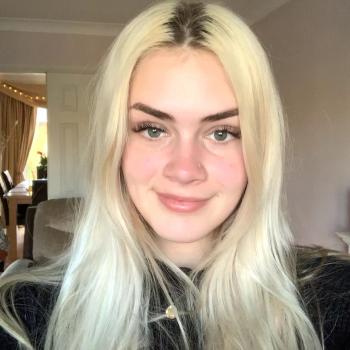 Babysitter Camberley: Melissa