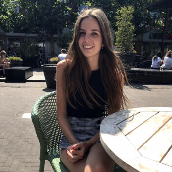 Babysitter Breda: Julia