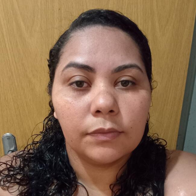 Babysitter in Valparaíso de Goiás: Samara