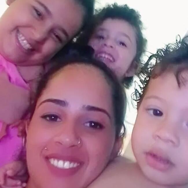 Babysitter in Caraguatatuba: Regina