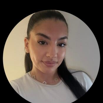 Babysitter in Villecresnes: Iliana