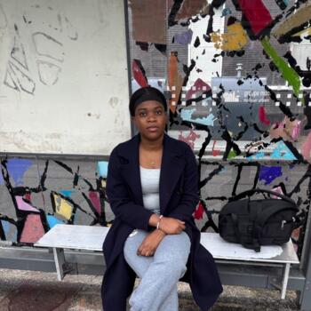 Babysitter in Champs-sur-Marne: Tryphene