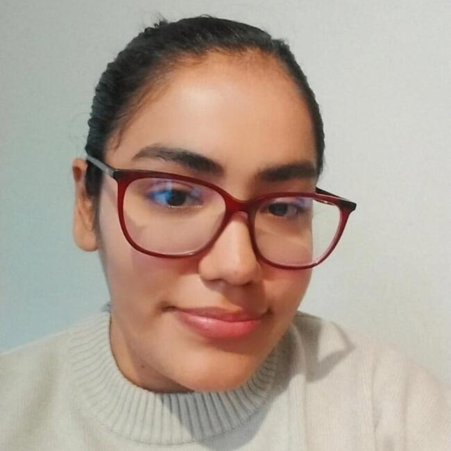 Babysitter in La Molina: Elena