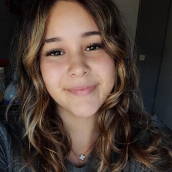 Canguro en Hospitalet de Llobregat: Alyson