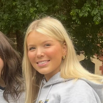 Babysitter in Bendigo: Olivia