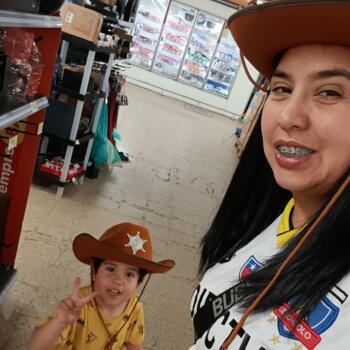 Δουλειά για babysitter στην περιοχή Βαλδίβια: δουλειά φύλαξης παιδιών Cristina