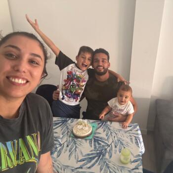 Trabajos de niñera en Murcia: trabajo de canguro Sofía