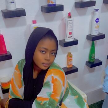 Babysitter in Puteaux: Aïchou