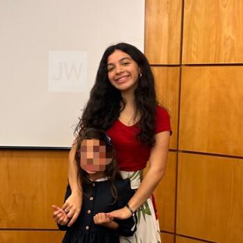 Babysitter em Rio de Mouro: Laísa Oliveira