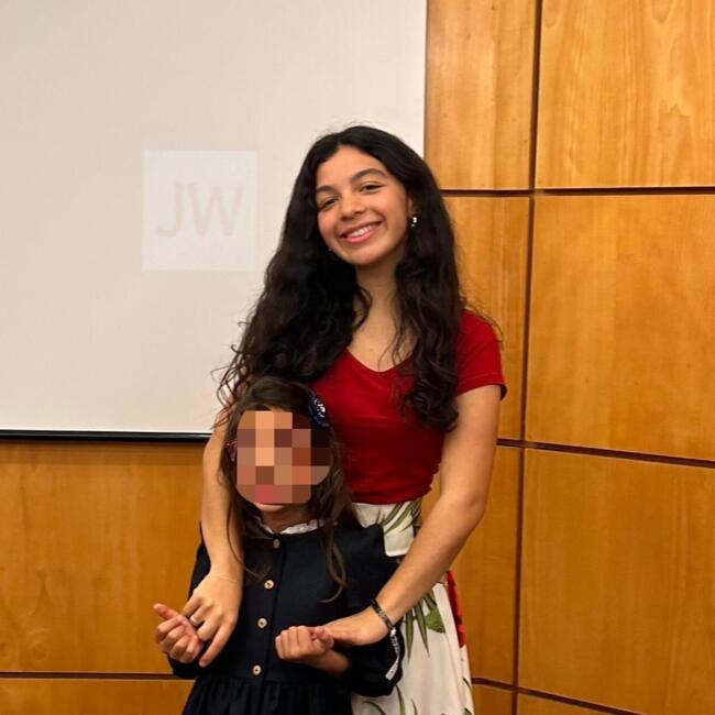 Babysitter in Rio de Mouro: Laísa Oliveira
