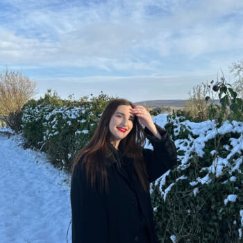 Babysitter in Bailleul-sur-Thérain: Camille