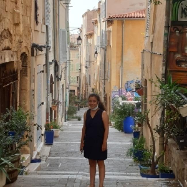 Babysitter in Menton: Lila