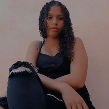Babysitter in Governador Valadares: Kamily