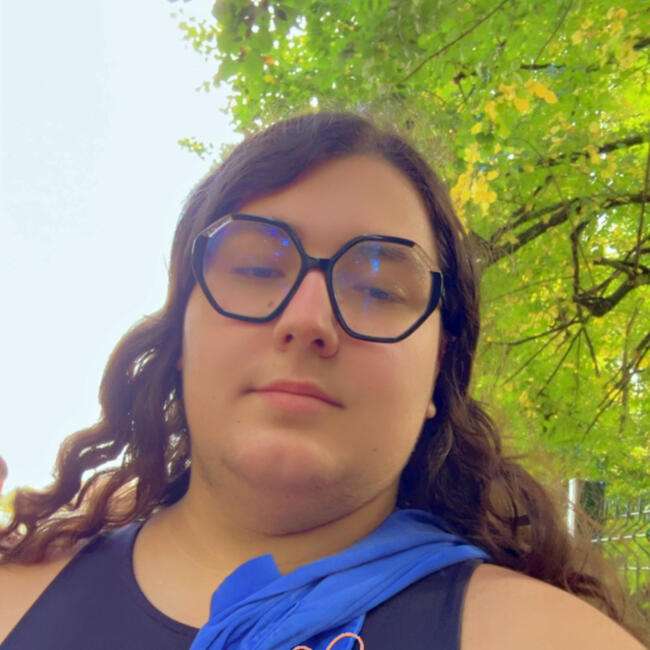 Babysitter in Loupes: Virginie