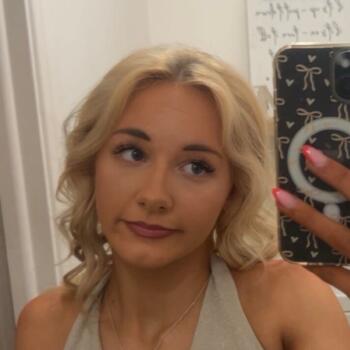 Babysitter Ballina: Hollie McCarron