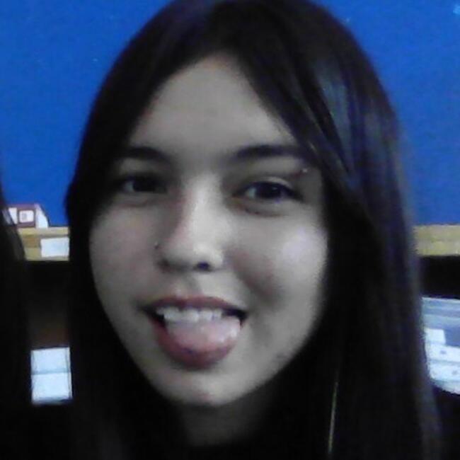 Babysitter in California City: Luna