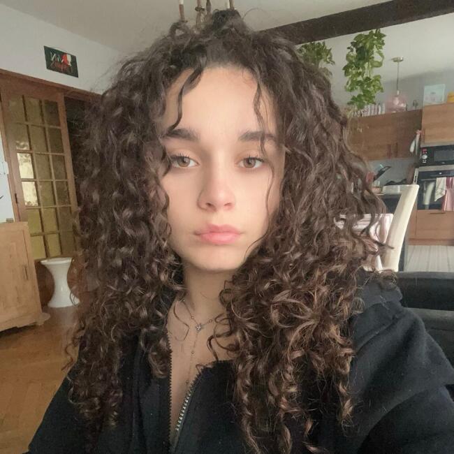 Babysitter in Panazol: Valentine