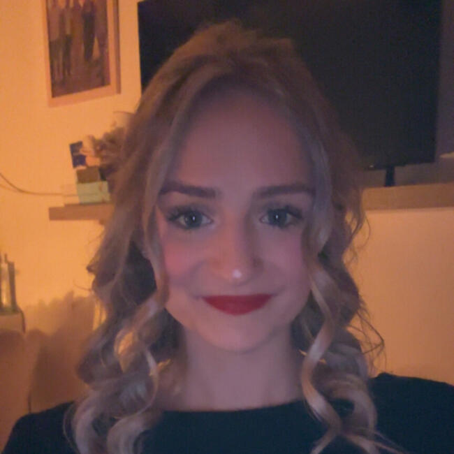 Babysitter in Boult-sur-Suippe: Clara