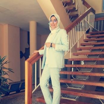 Babysitter in Reims: Hajar