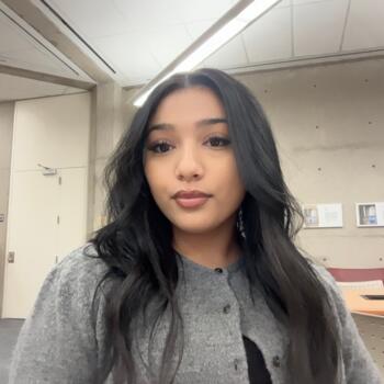 Babysitter in Richmond Hill: Donya