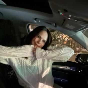 Babysitter in Calgary: Frances Black