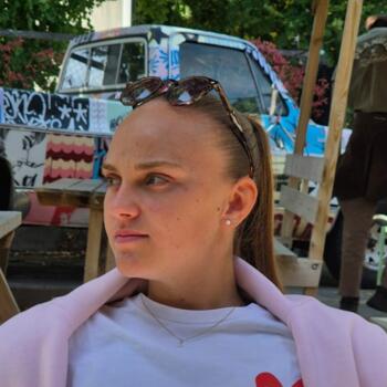 Babysitter in Rennes: Sarah