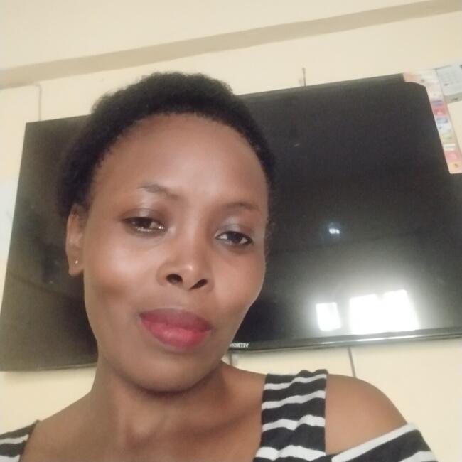 Babysitter in Nairobi: Alicia